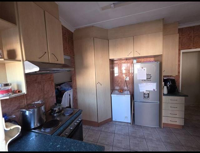 3 BEDROOM HOUSE FOR SALE IN RAVENSKLIP